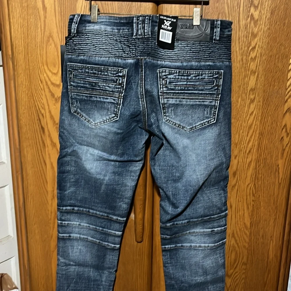 X-Ray - Picture 5 of 6